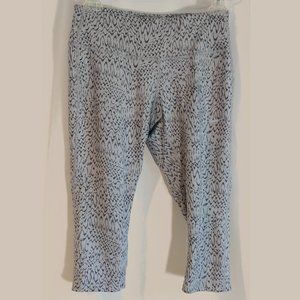 Nike Women's Dri-Fit Epic Run Tight Running Capri - Size XS